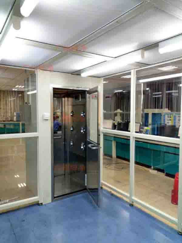 潔凈棚和風(fēng)淋室 潔凈棚和風(fēng)淋室